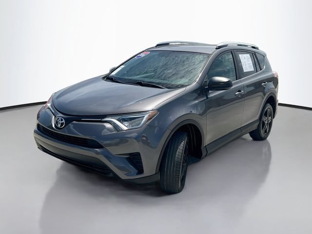 Used 2016 Toyota RAV4 LE FWD image 4