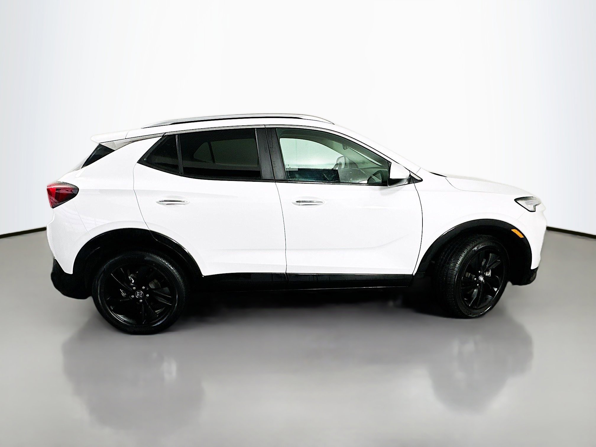 Used 2024 Buick Encore GX Sport Touring image 8