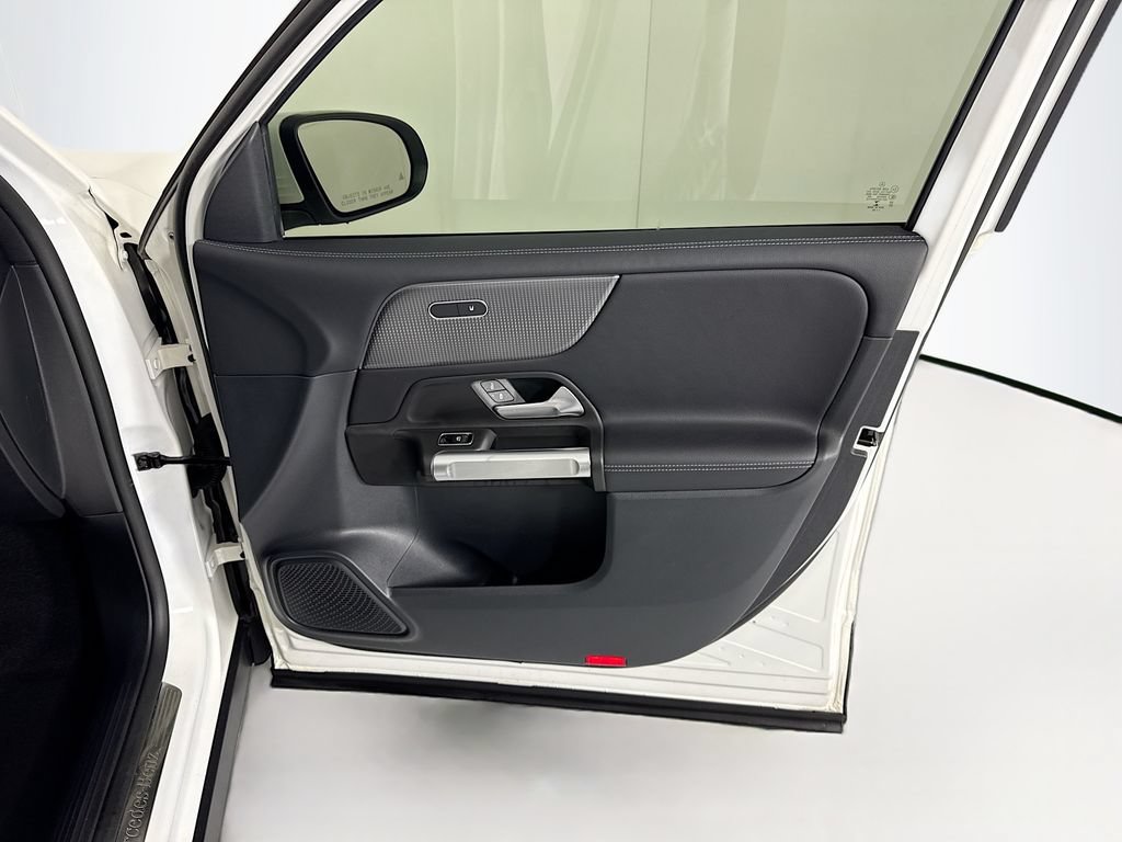Certified 2022 Mercedes-Benz GLB 250 4MATIC image 25