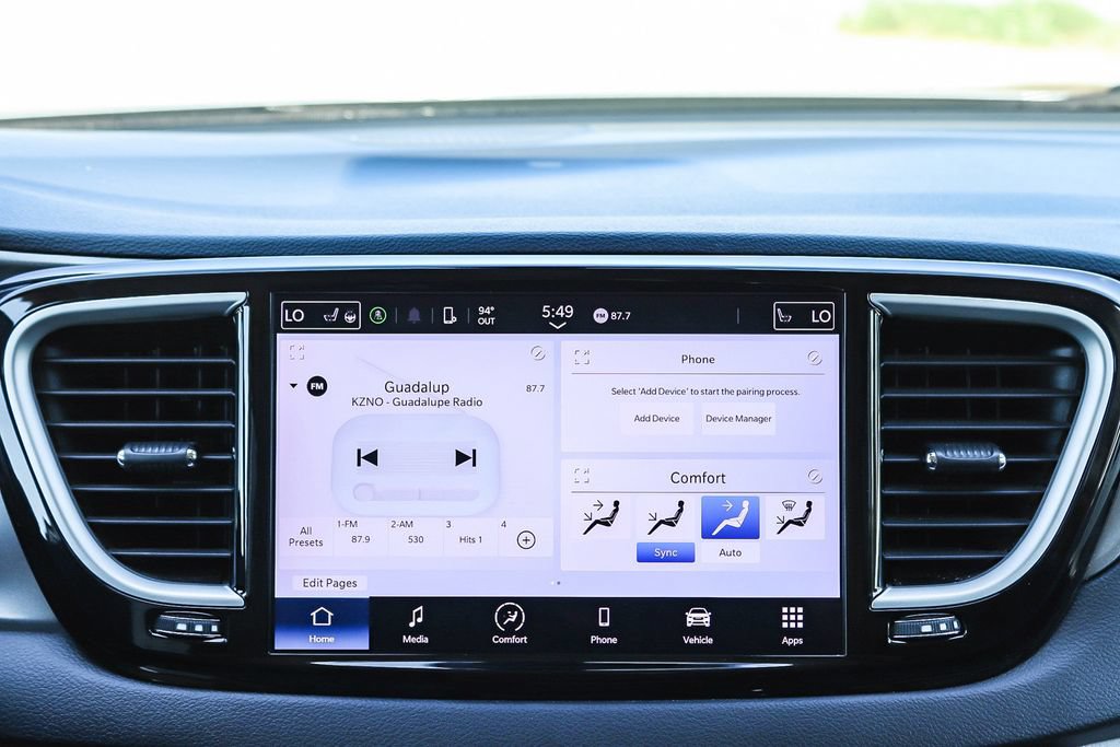 Used 2024 Chrysler Pacifica Touring-L FWD image 16