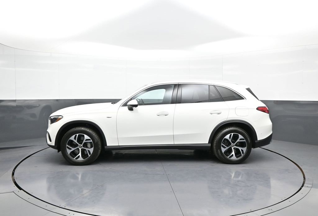 Used 2025 Mercedes-Benz GLC 350e 4MATIC image 9