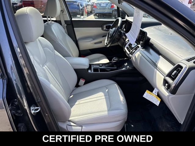 Used 2023 Kia Sorento S w/ Panoramic Sunroof Package FWD image 9