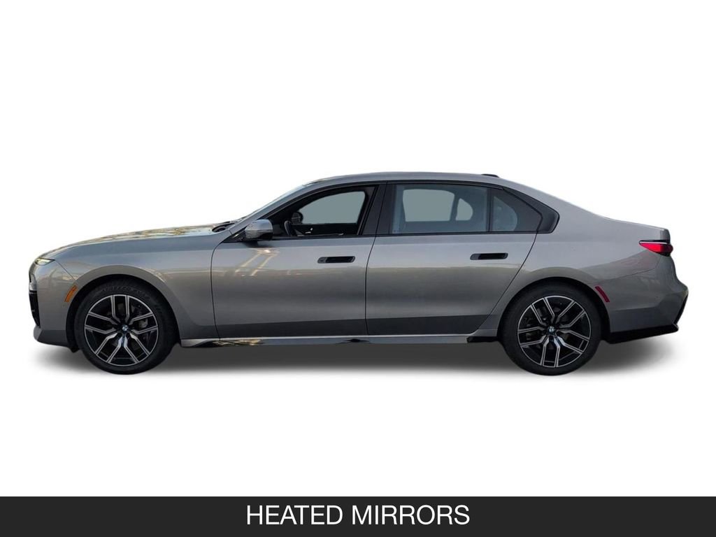 Used 2025 BMW 740i image 5