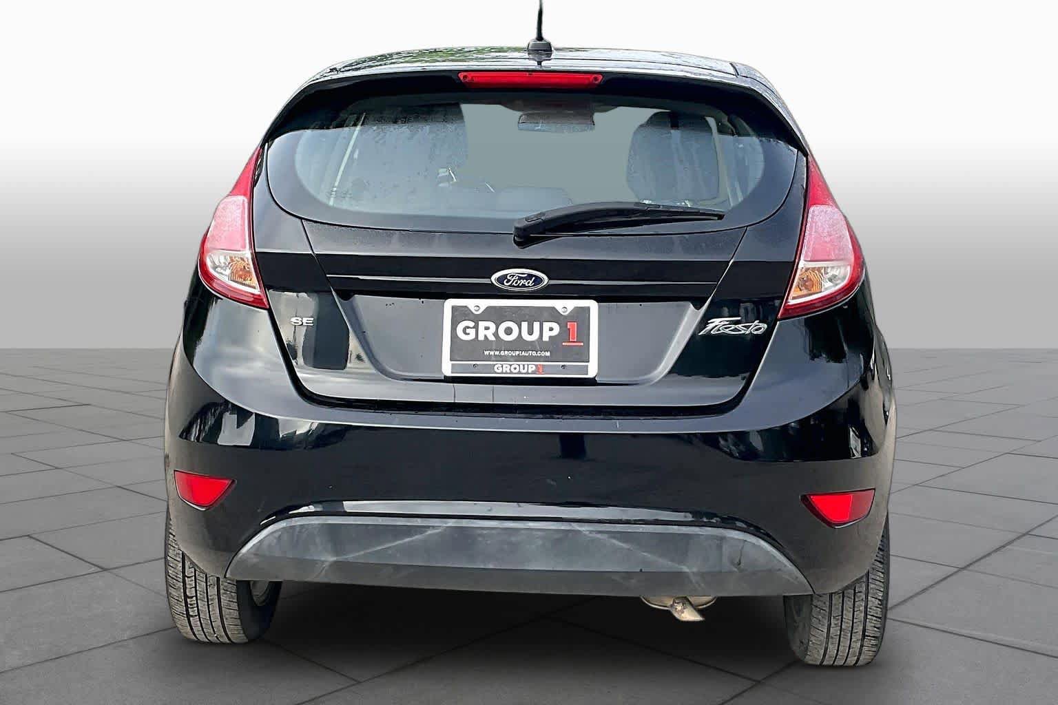 Used 2016 Ford Fiesta SE FWD image 5