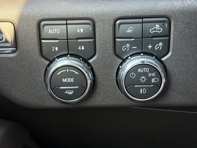 New 2026 GMC Sierra 2500 SLT w/ SLT Premium Package AWD/4WD image 24