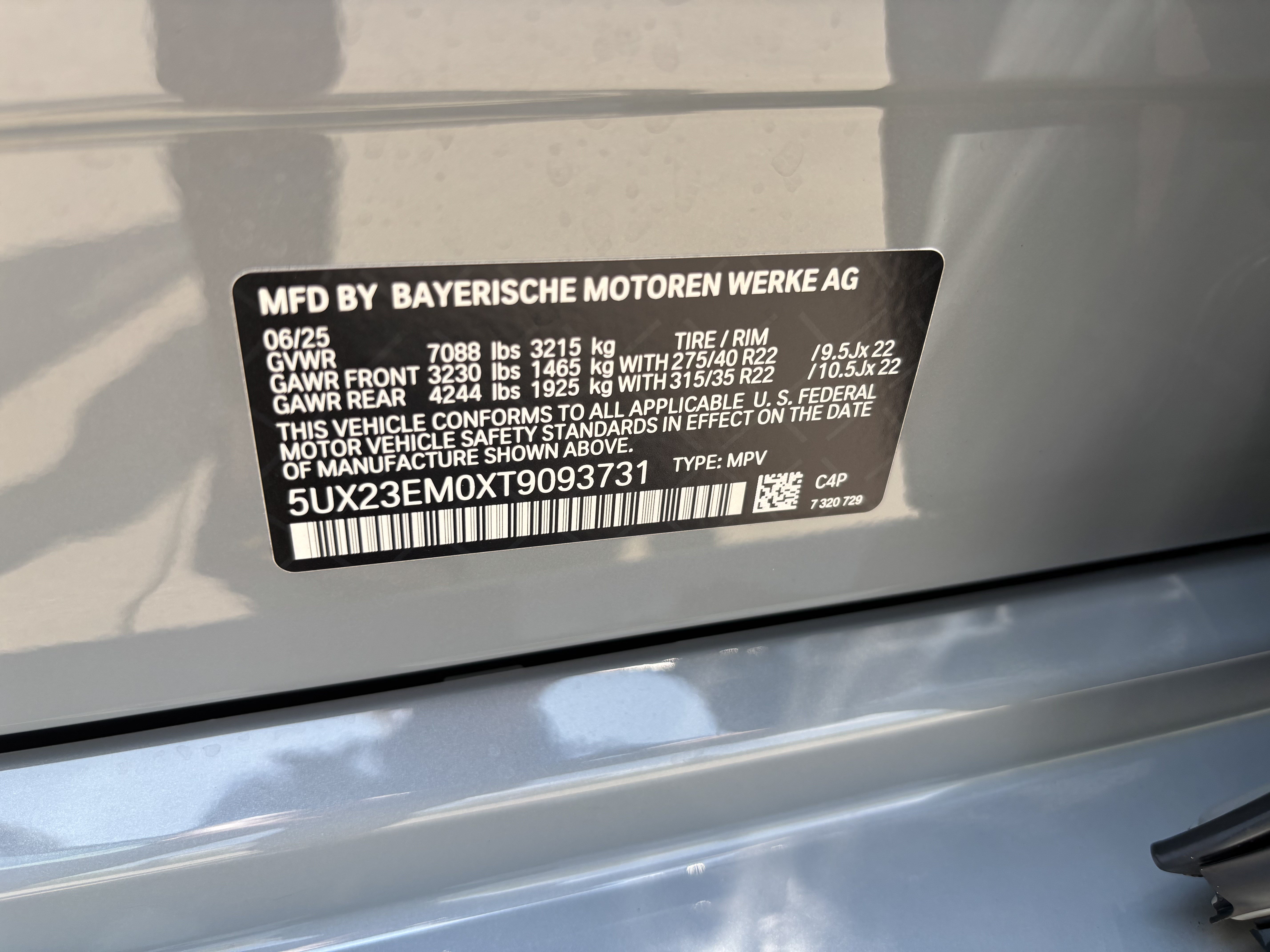 Used 2026 BMW X7 xDrive40i w/ M Sport Package AWD/4WD image 37