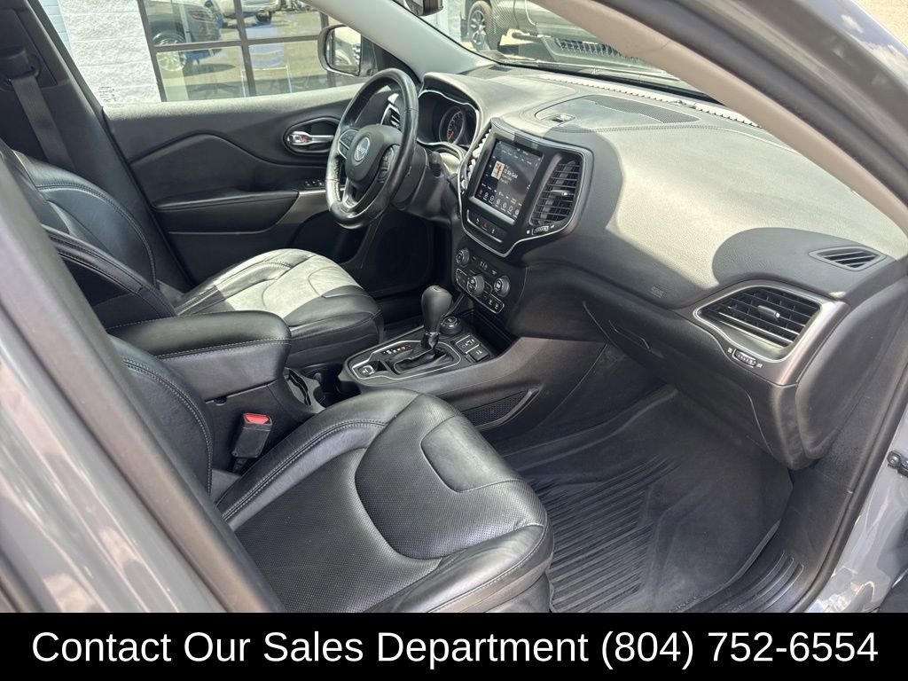 Used 2021 Jeep Cherokee Latitude Lux w/ Comfort/Convenience Group AWD/4WD image 18