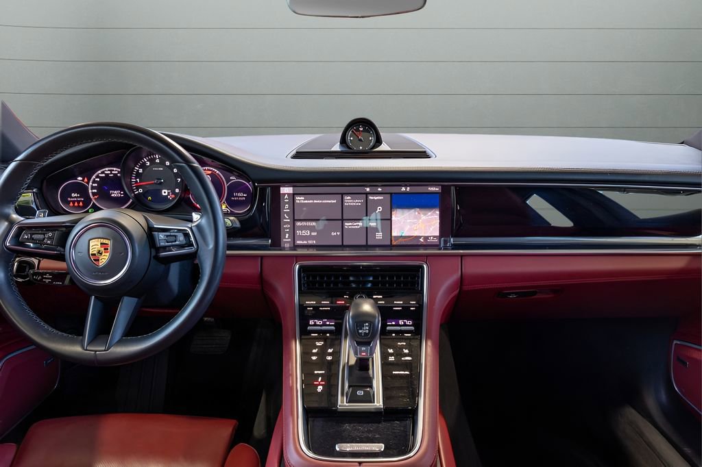 Used 2021 Porsche Panamera 4 AWD/4WD image 27