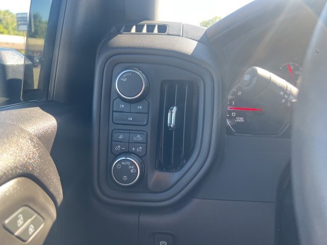 Used 2024 Chevrolet Silverado 2500 Custom w/ Custom Value Package image 16