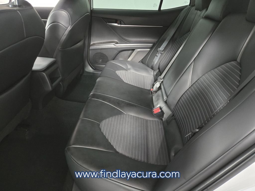 Used 2024 Toyota Camry SE FWD image 13