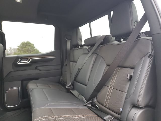 Used 2025 Chevrolet Silverado 1500 High Country AWD/4WD image 27