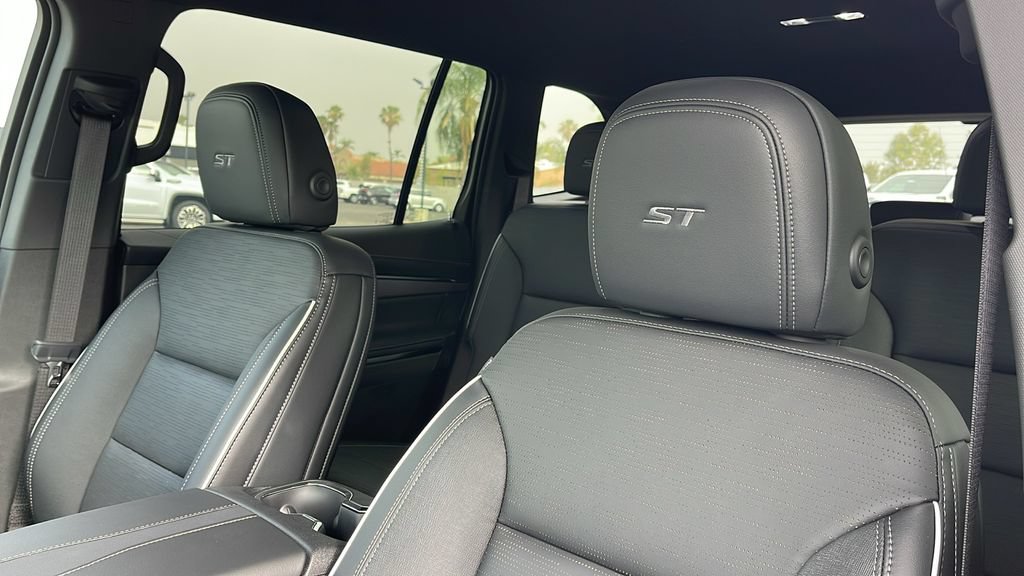 New 2026 Buick Enclave Sport Touring w/ Power Package FWD image 14