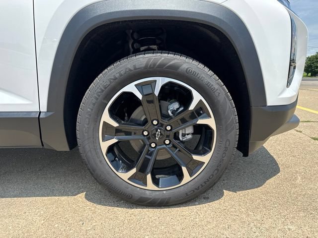 New 2027 Chevrolet Equinox LT w/ LPO, Floor Liner Package AWD/4WD image 9