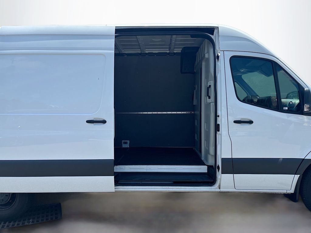 Used 2023 Mercedes-Benz Sprinter 2500 image 17