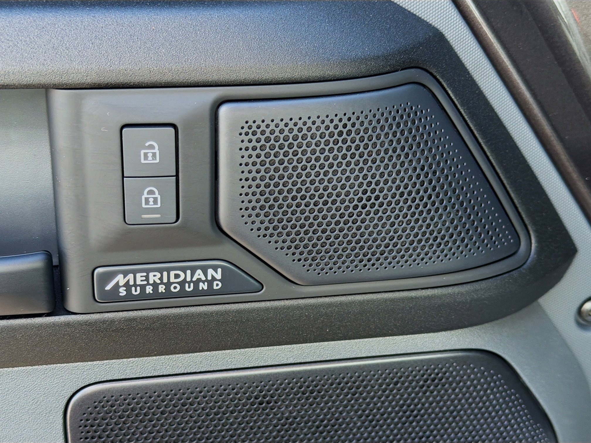 New 2026 Land Rover Defender 110 OCTA image 22