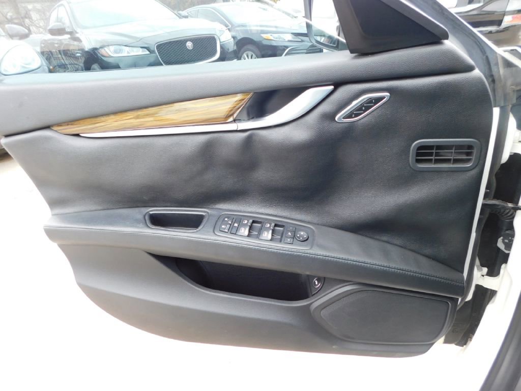 Used 2014 Maserati Ghibli S Q4 AWD/4WD image 30