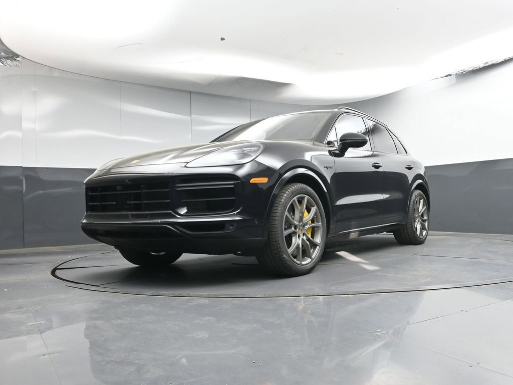 Certified 2022 Porsche Cayenne Turbo S image 29