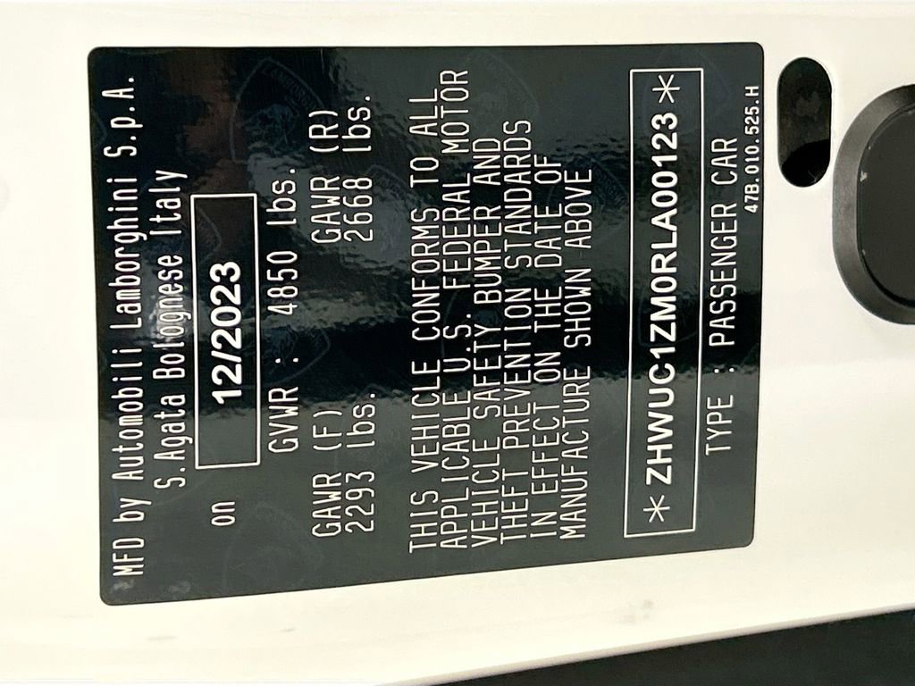 Used 2024 Lamborghini Revuelto AWD/4WD image 30