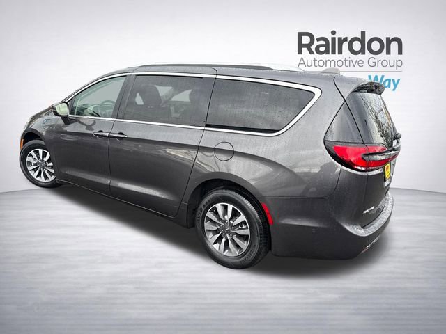 Used 2021 Chrysler Pacifica Touring-L image 5