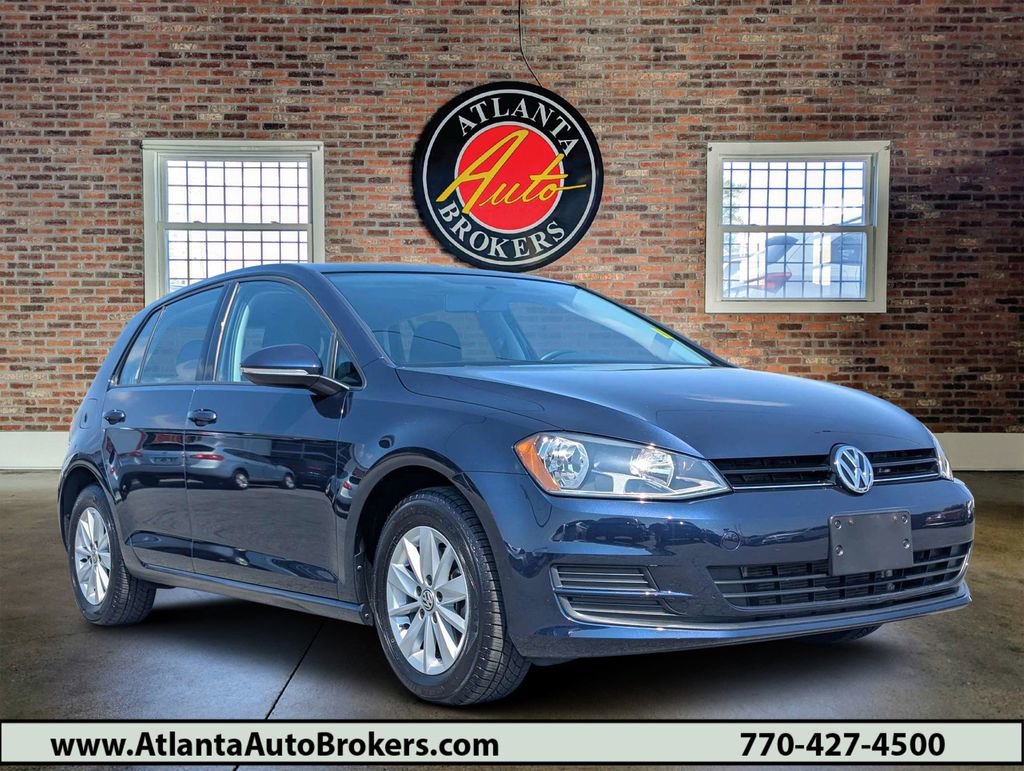 Used 2016 Volkswagen Golf 4-Door image 1