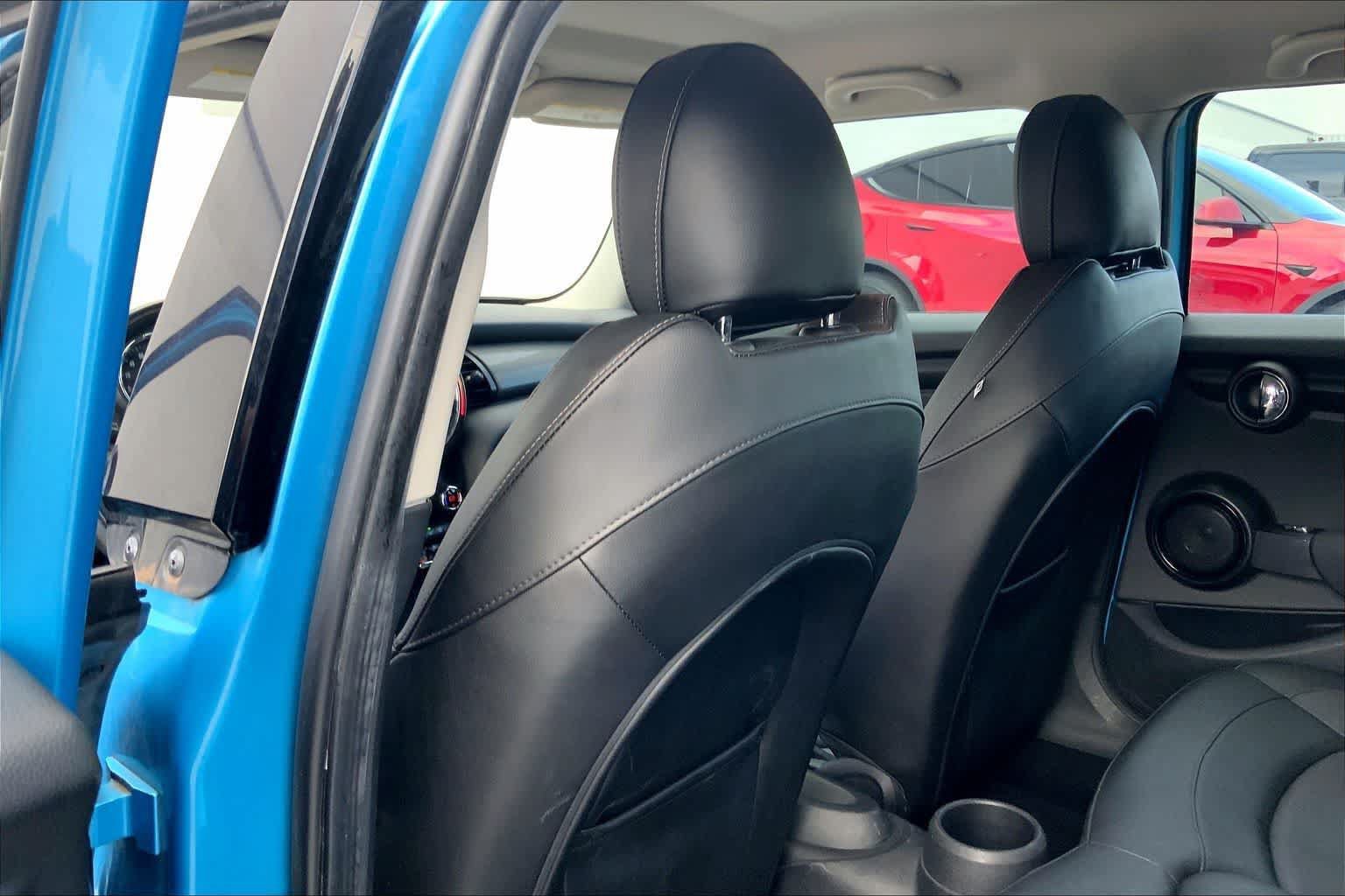 Used 2015 MINI Cooper 4-Door Hardtop FWD image 12