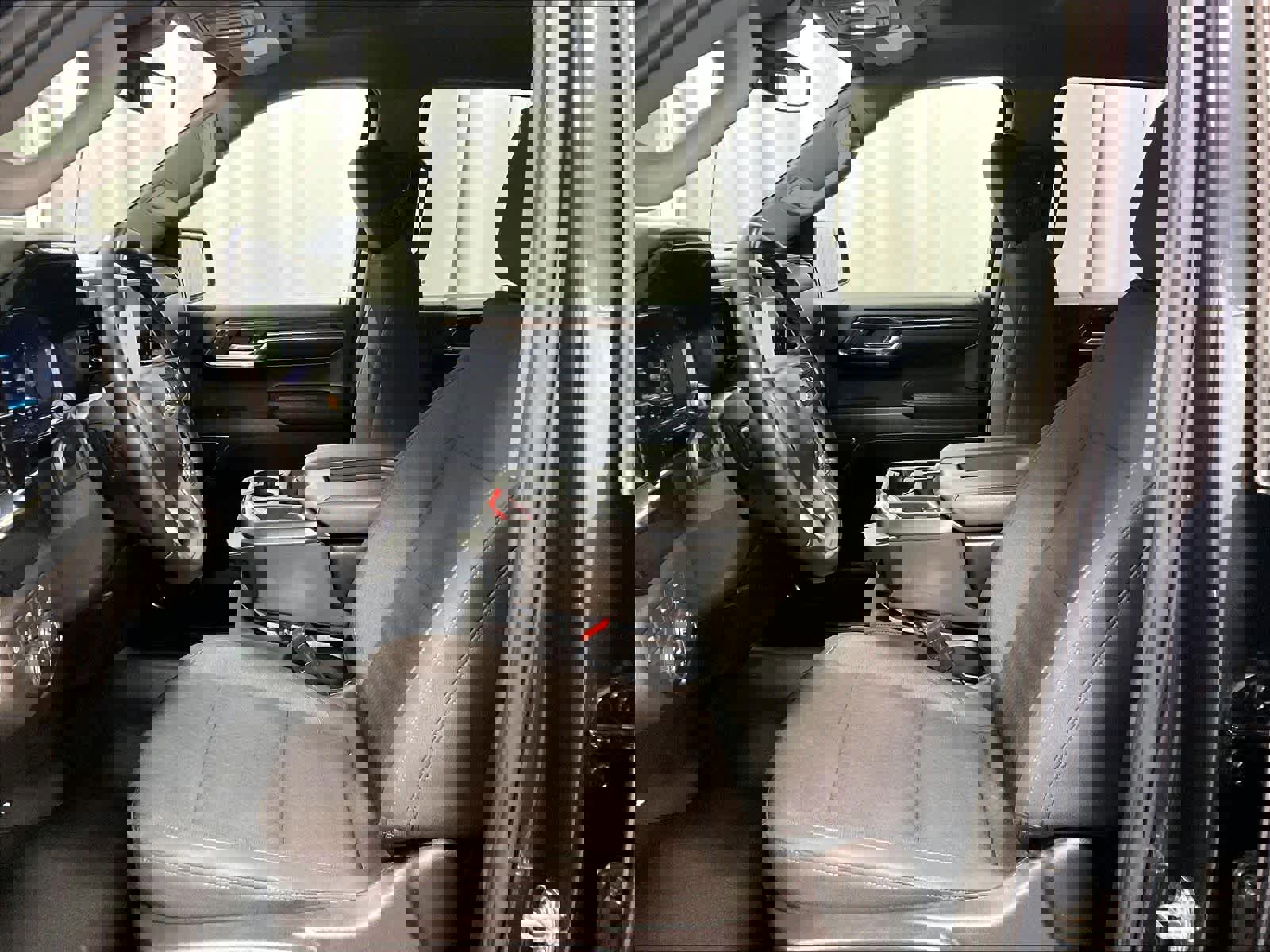 Used 2024 Chevrolet Silverado 1500 LT image 10