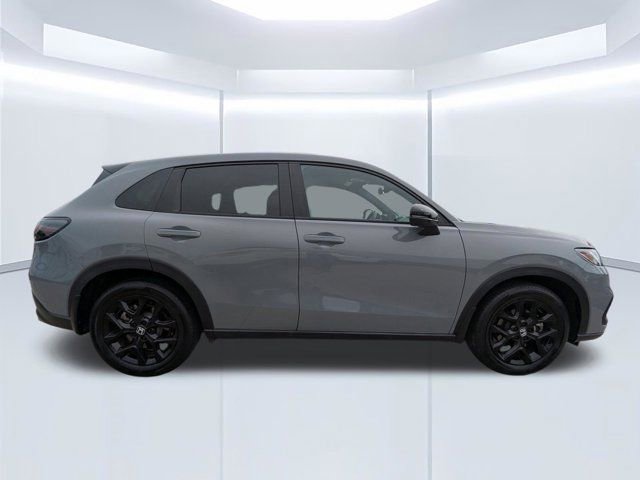 Used 2025 Honda HR-V Sport image 3