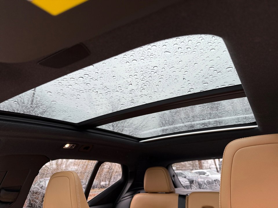 Used 2019 Volvo XC40 T5 Momentum image 21