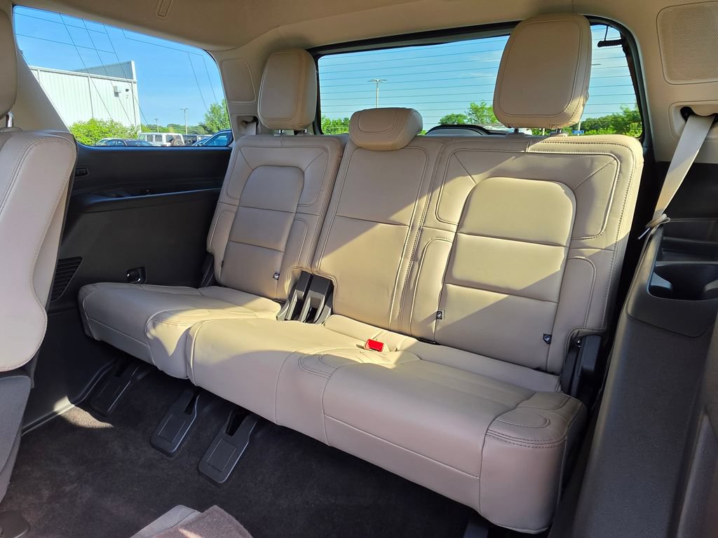 Used 2022 Lincoln Navigator Reserve AWD/4WD image 39
