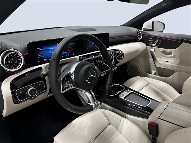 Used 2025 Mercedes-Benz CLA 250 4MATIC image 26