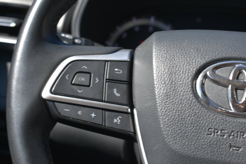 Used 2024 Toyota Highlander LE image 15