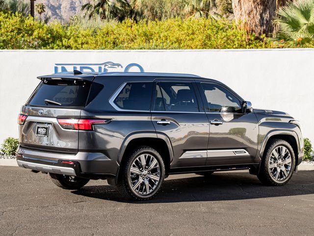 Used 2023 Toyota Sequoia Capstone AWD/4WD image 6