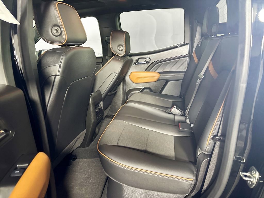 Used 2024 GMC Canyon AT4 w/ Canyon Safety Plus Package image 21