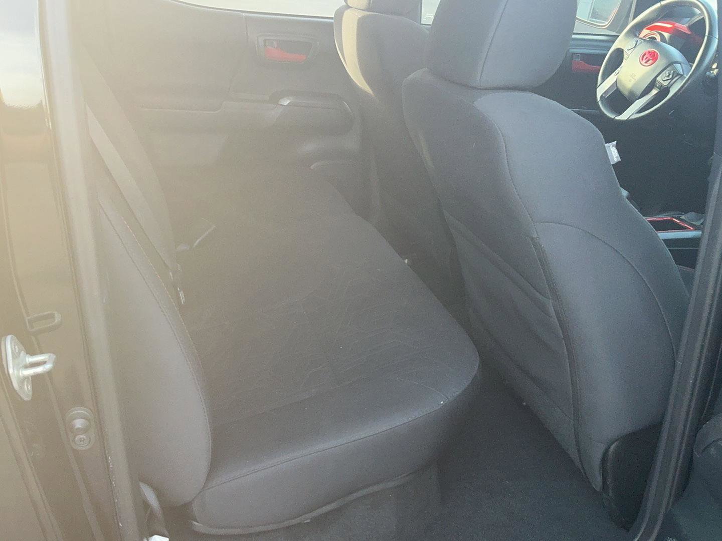 Used 2017 Toyota Tacoma TRD Off-Road w/ Tow Package (A/T) image 33