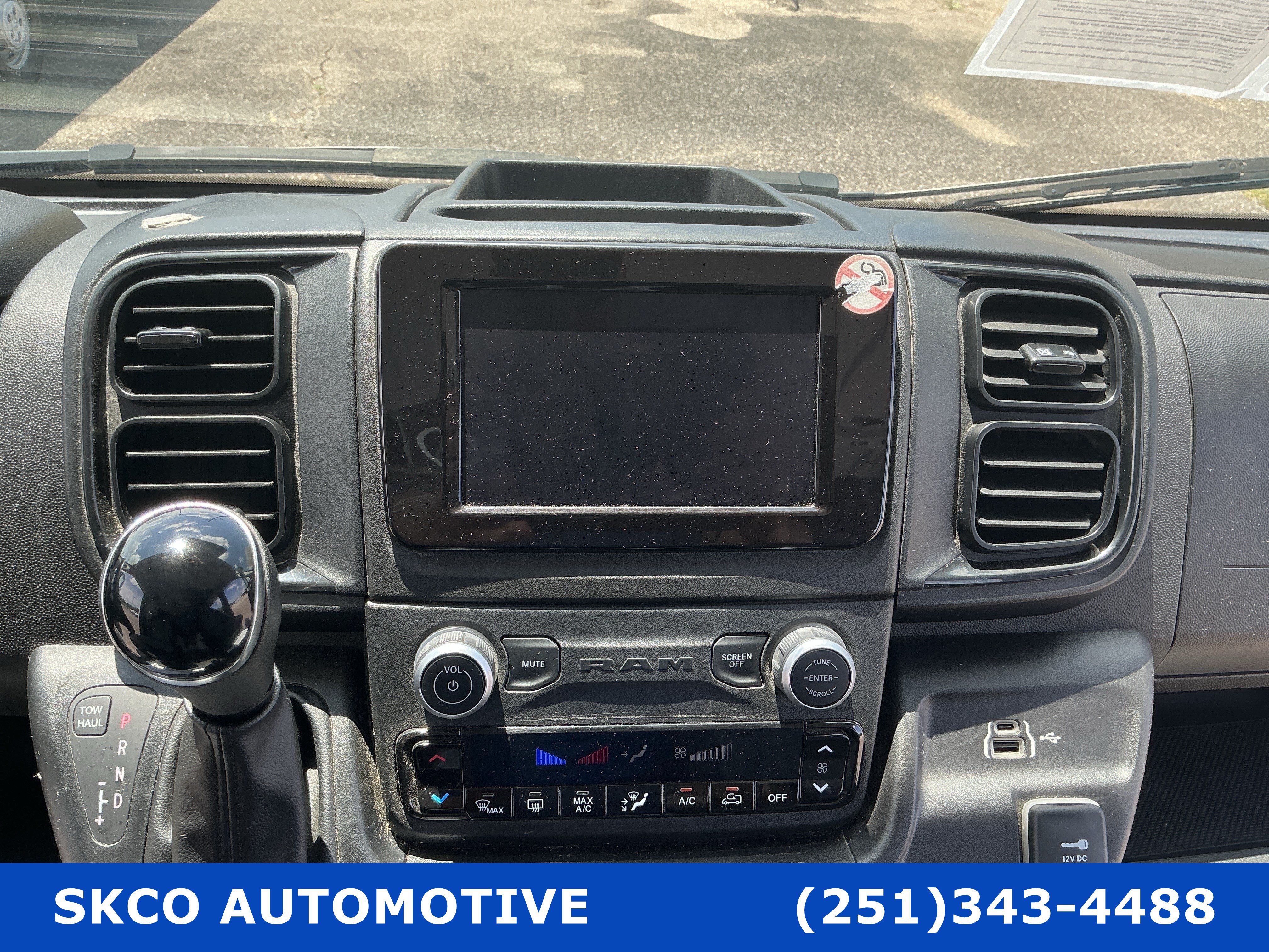 Used 2025 RAM ProMaster 2500 w/ Convenience Group FWD image 14