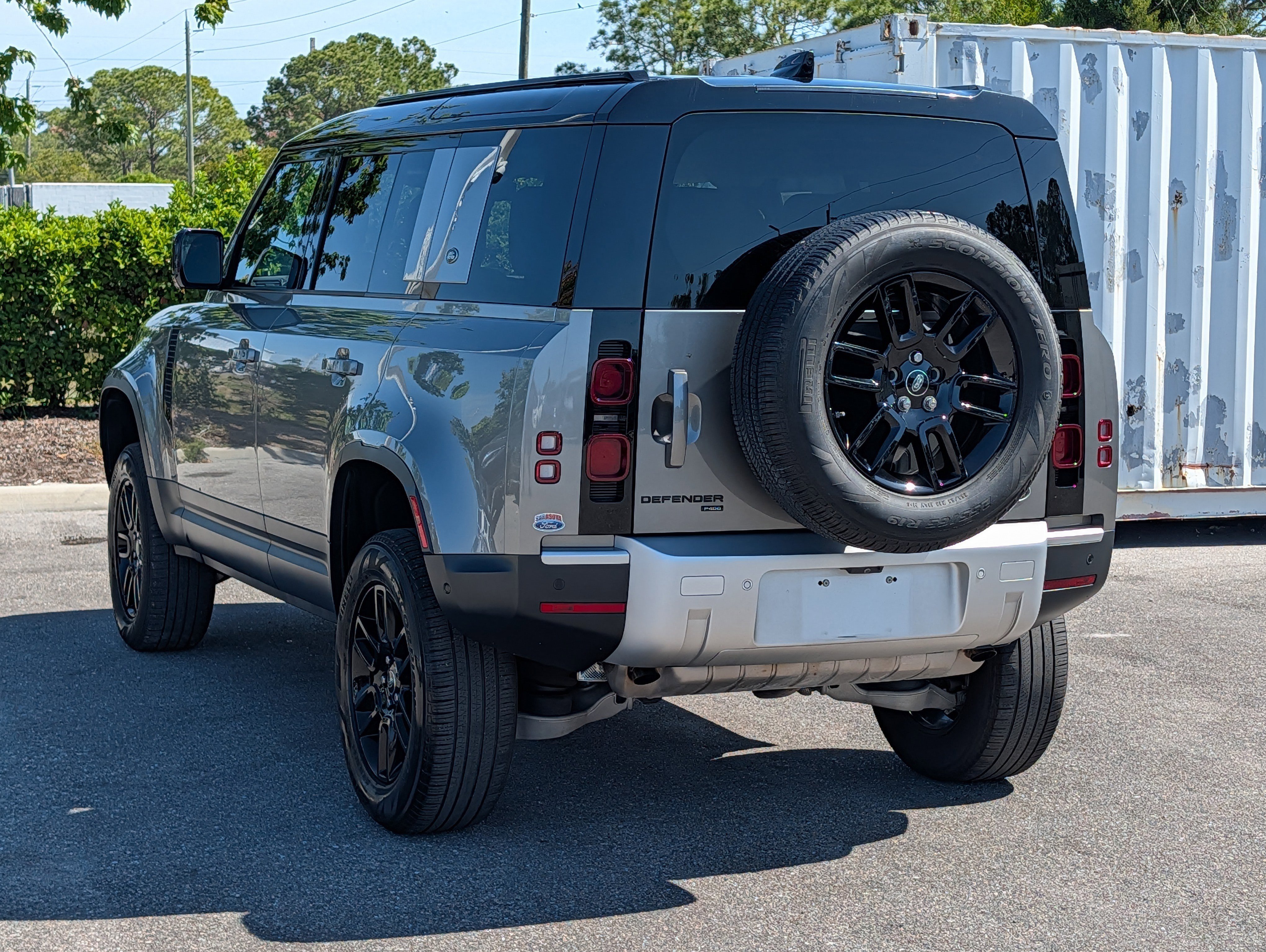Used 2021 Land Rover Defender 110 SE AWD/4WD image 6