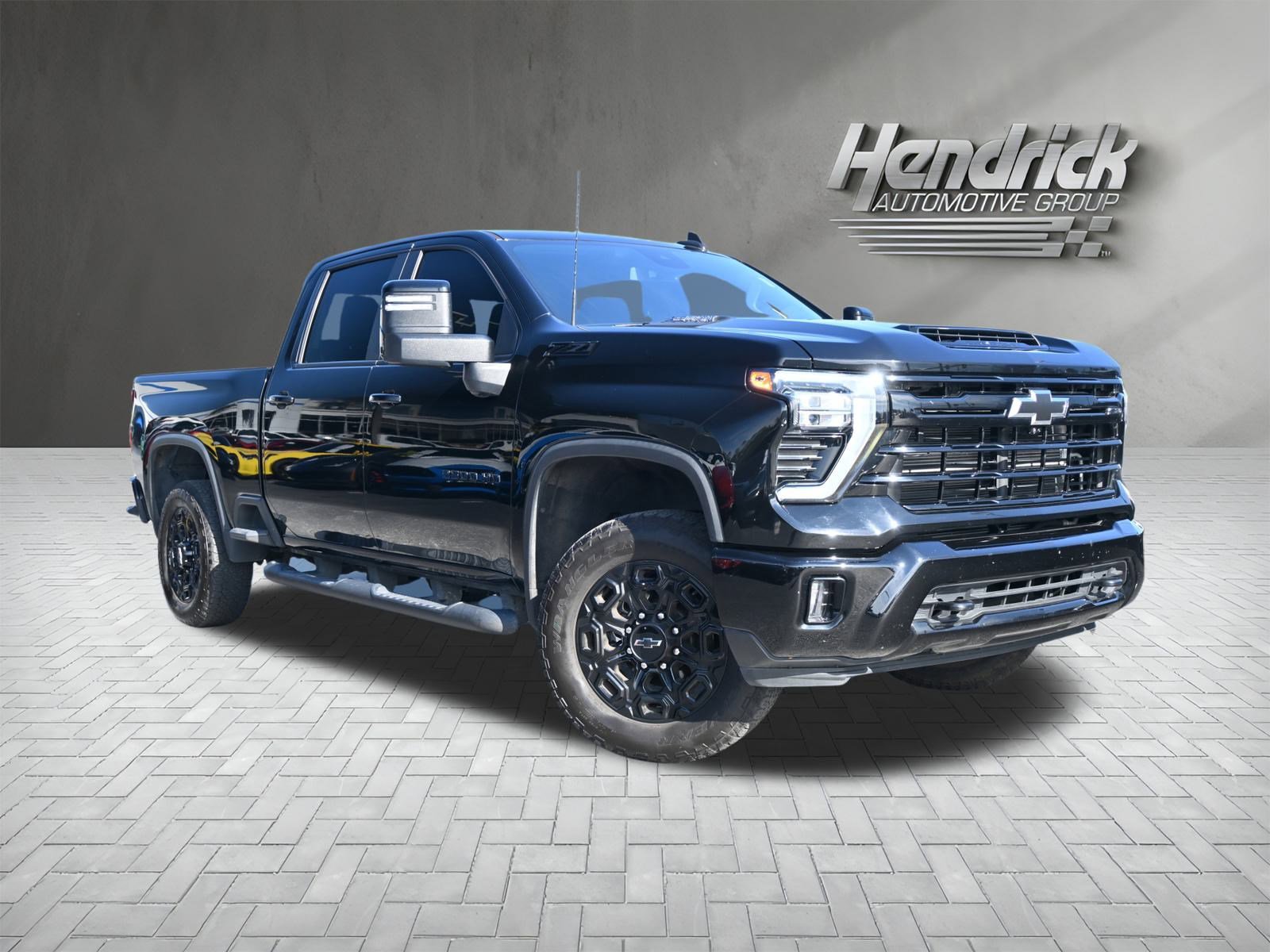 Used 2024 Chevrolet Silverado 2500 LT w/ Midnight Edition video 2