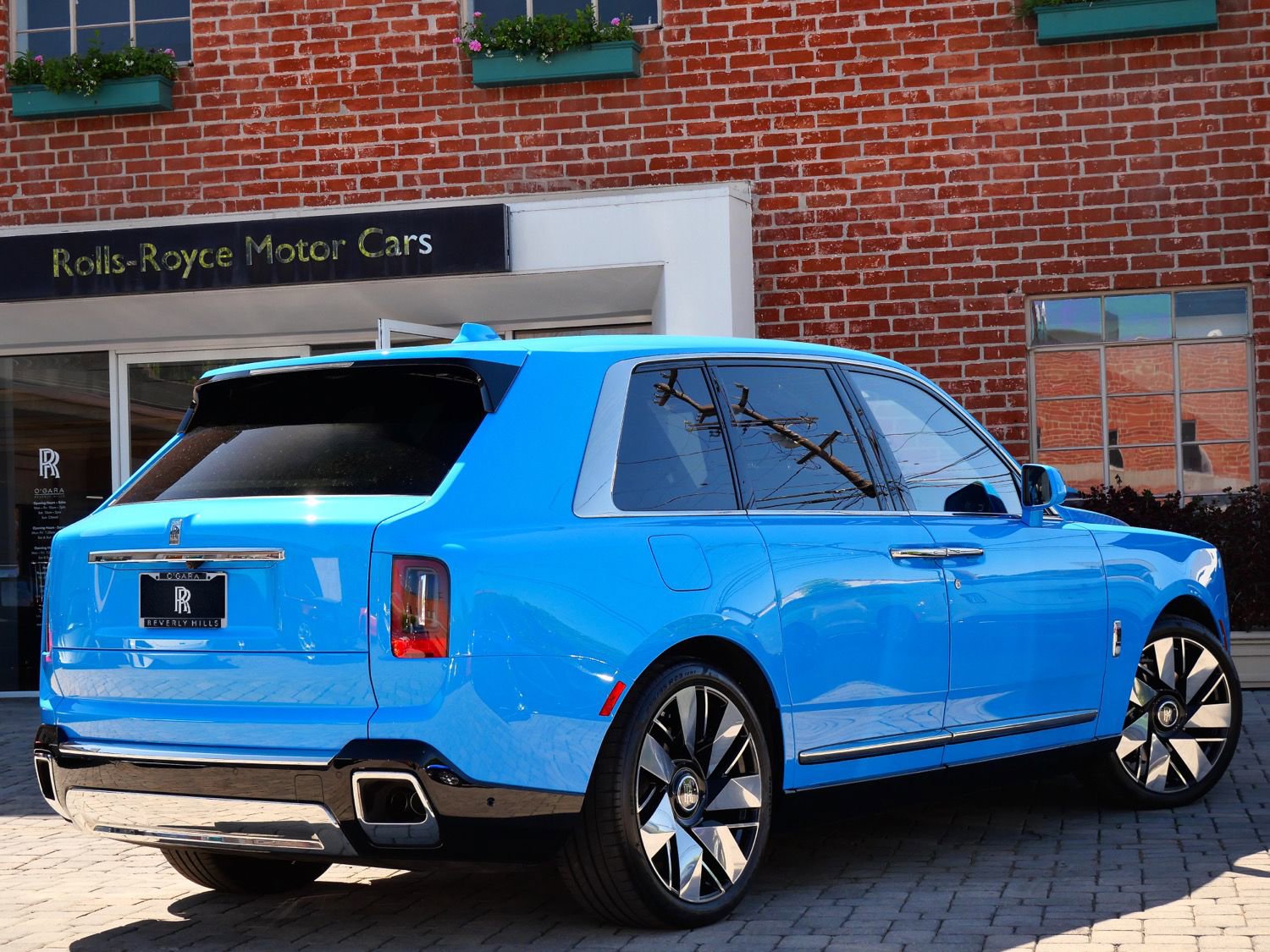 Used 2026 Rolls-Royce Cullinan AWD/4WD image 2