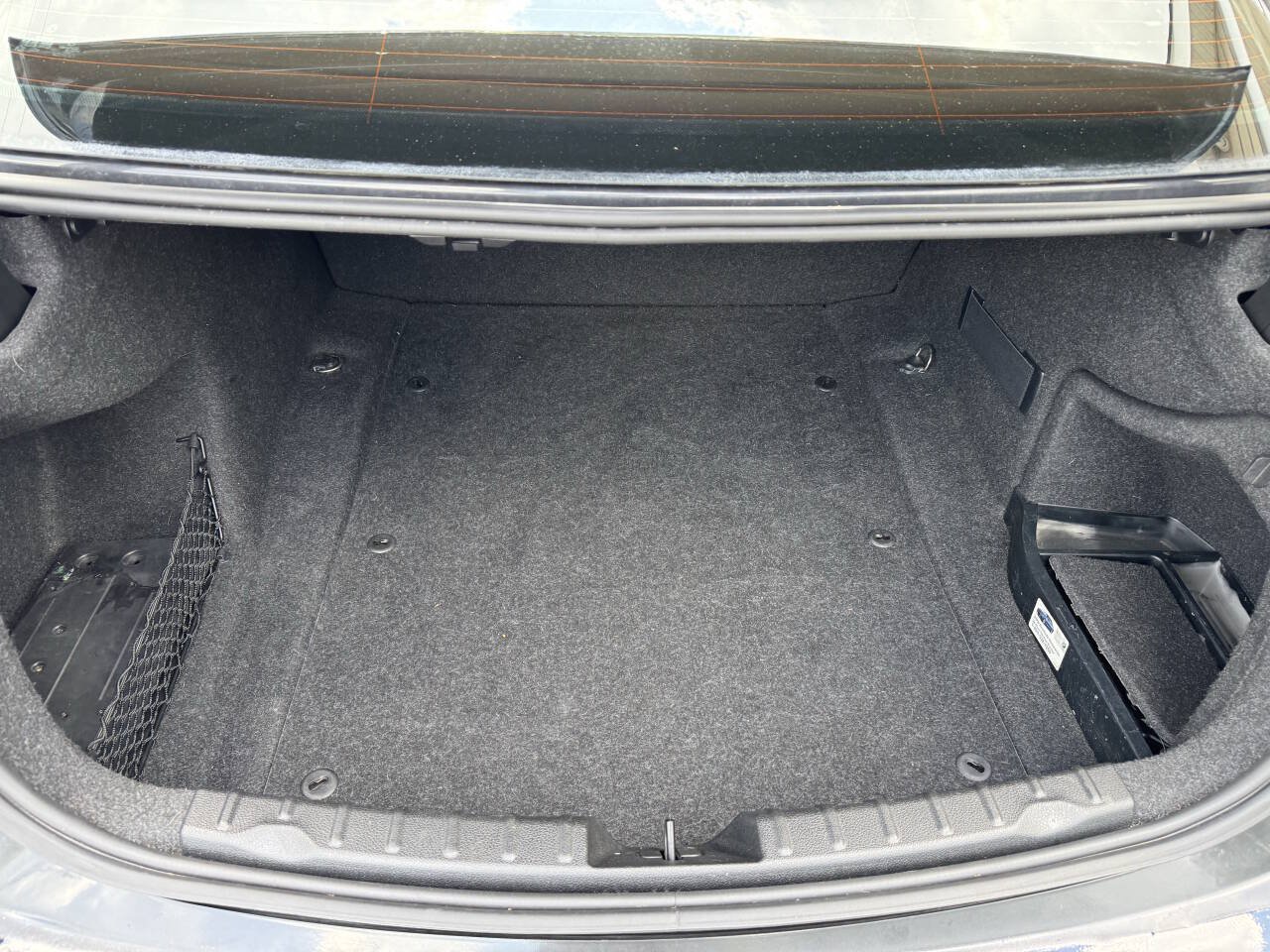 Used 2016 BMW 320i Sedan RWD image 14