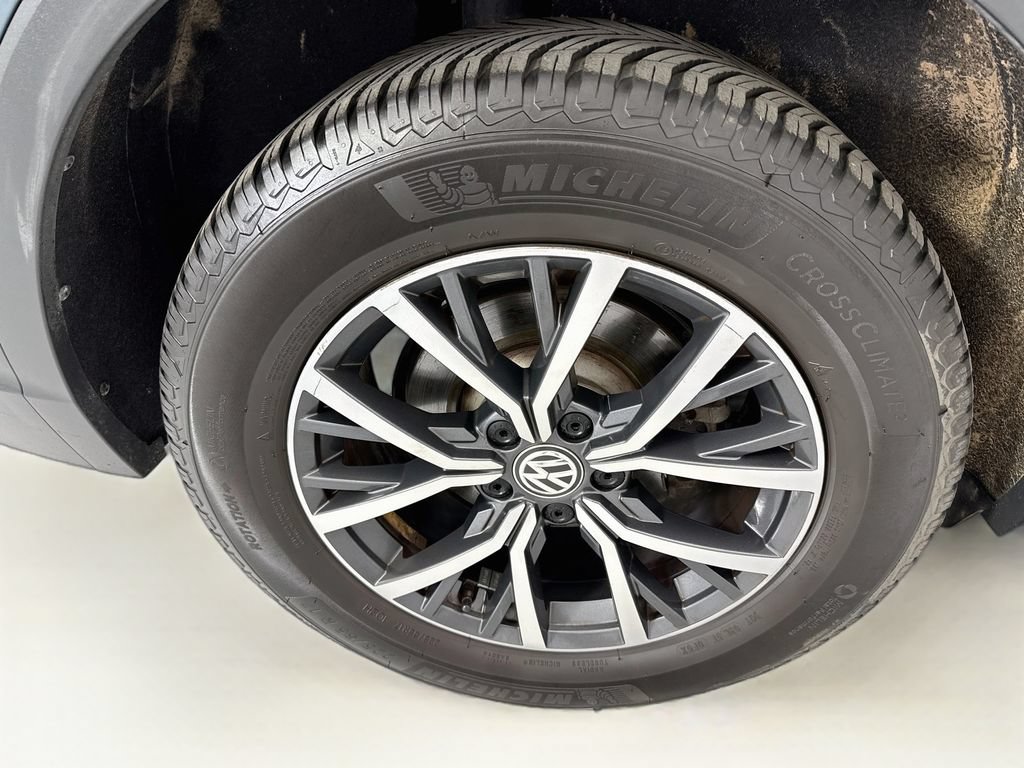 Used 2020 Volkswagen Tiguan SE AWD/4WD image 31