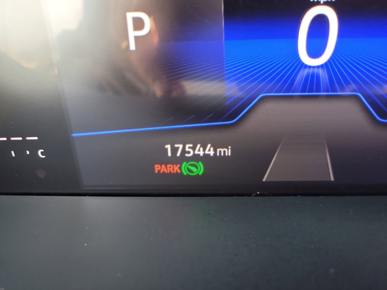 Used 2024 Volkswagen Taos SE image 31