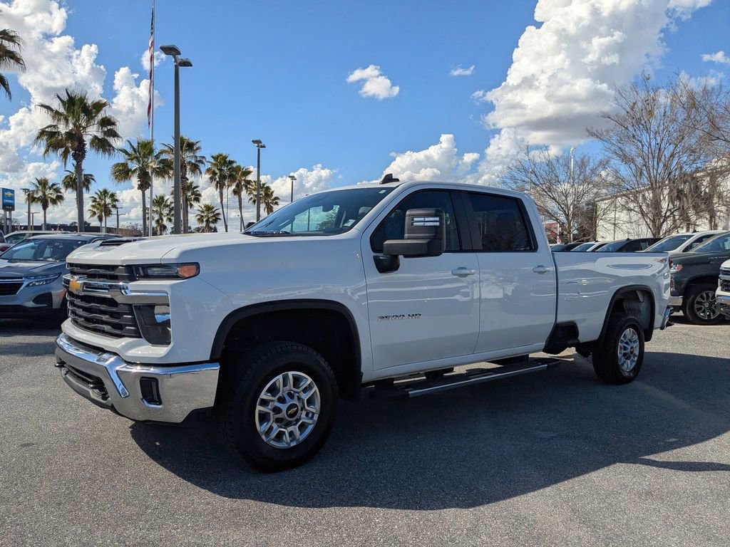 Used 2025 Chevrolet Silverado 2500 LT w/ Convenience Package image 7