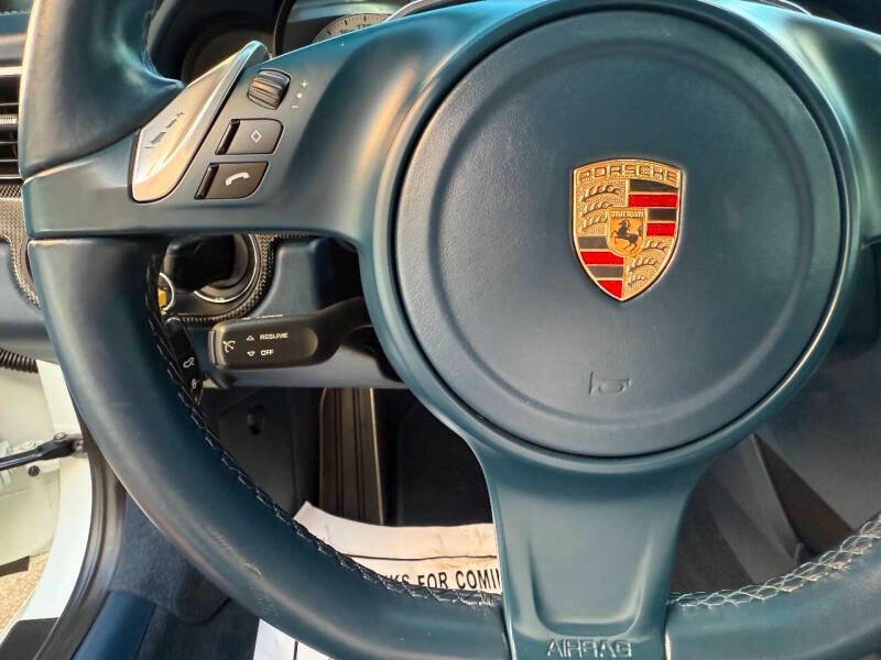 Used 2015 Porsche 911 Turbo S image 22