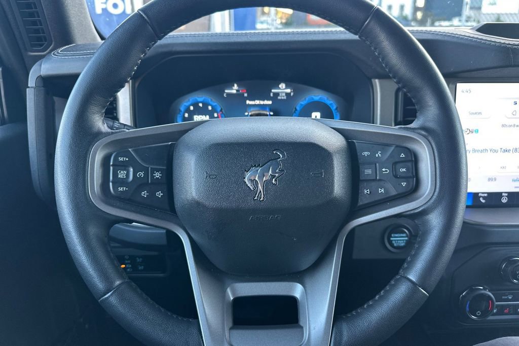 Used 2025 Ford Bronco Outer Banks image 25