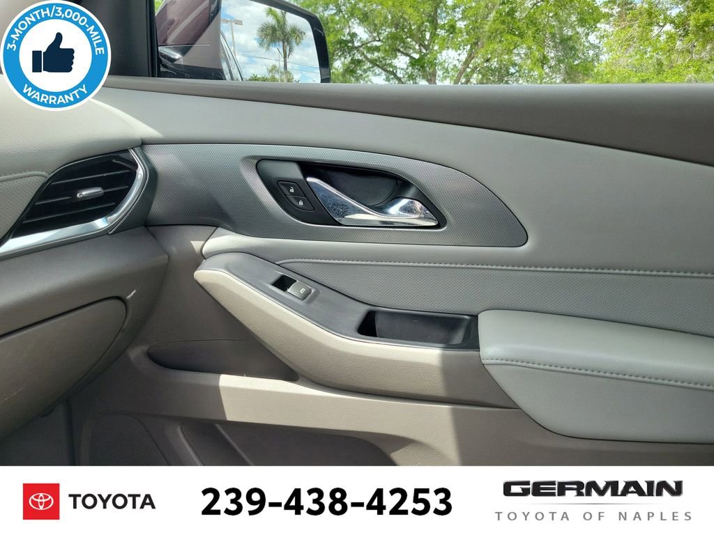 Used 2018 Chevrolet Traverse Premier AWD/4WD image 28