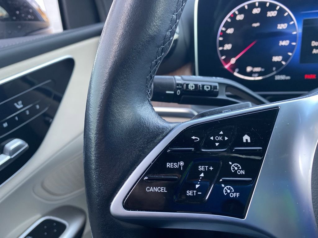 Used 2024 Mercedes-Benz GLC 300 4MATIC image 16