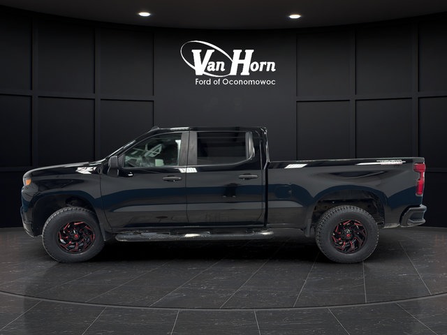 Used 2022 Chevrolet Silverado 1500 Custom Trail Boss w/ LPO, Dark Essentials Package AWD/4WD image 4