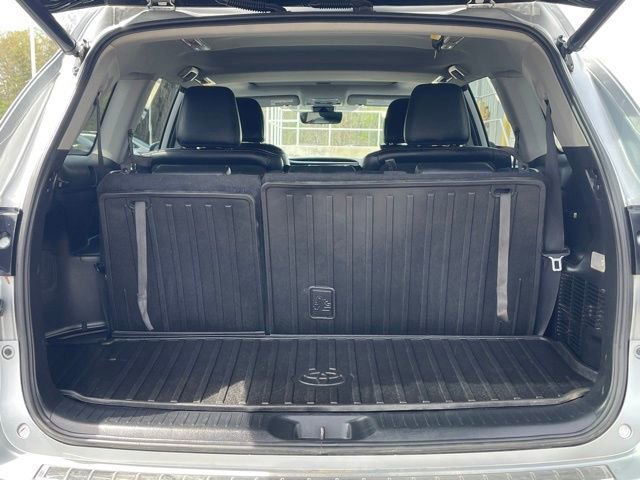 Used 2019 Toyota Highlander SE AWD/4WD image 24