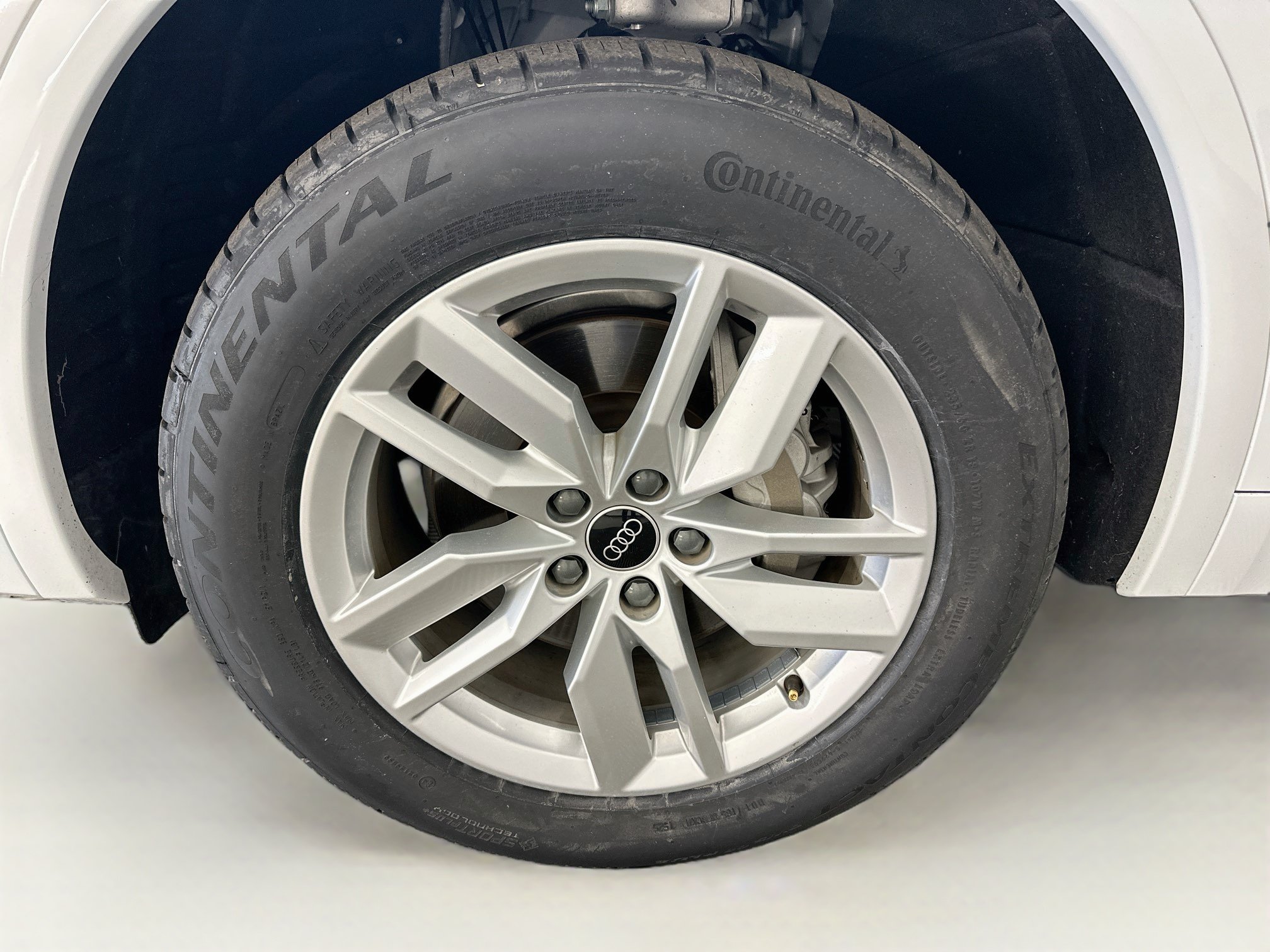 Used 2023 Audi Q5 2.0T Premium w/ Convenience Package AWD/4WD image 37
