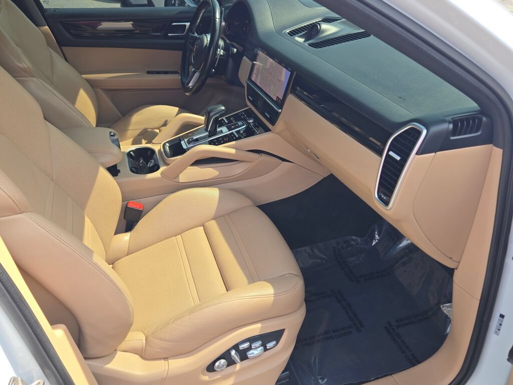 Used 2021 Porsche Cayenne S AWD/4WD image 6